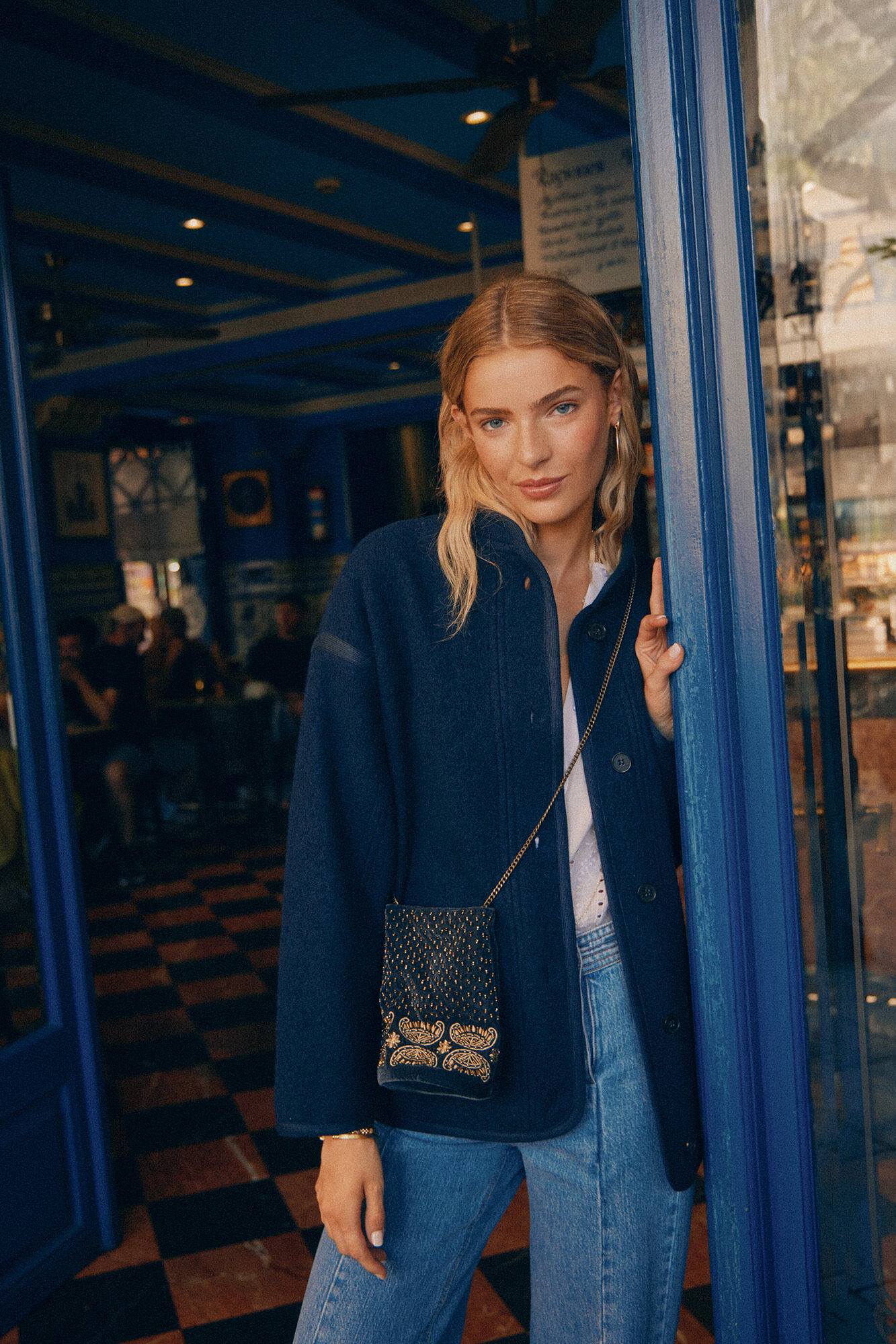 Hoss Intropia Neila. Bolso terciopelo abalorios