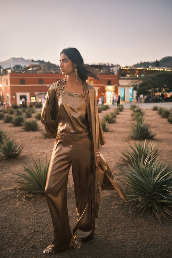 Hoss Intropia Esti. Quimono bordado Ecru