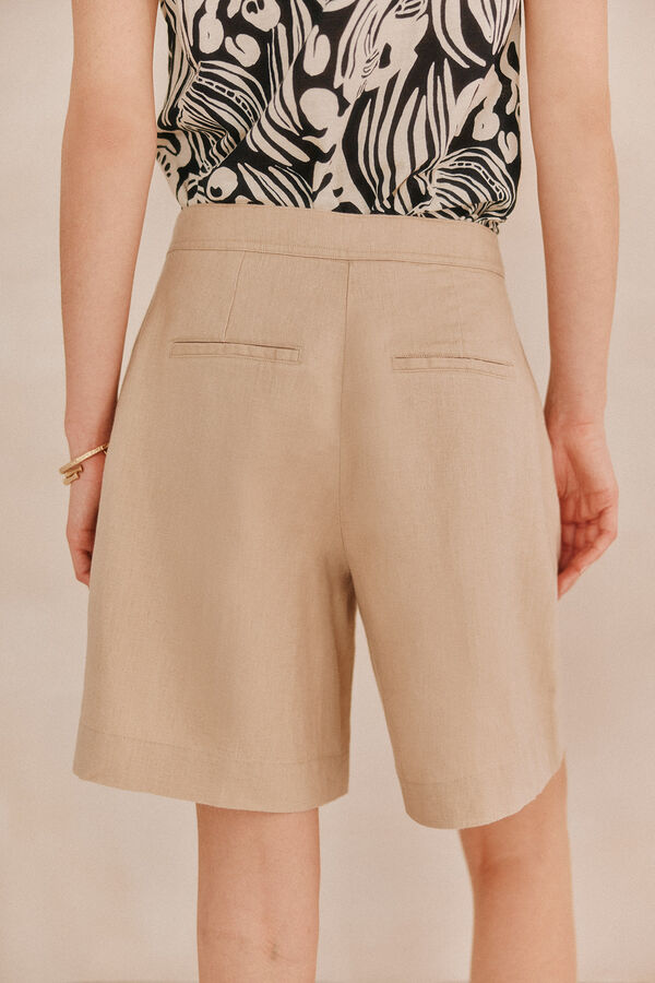 Hoss Intropia Pamélia. Bermudas linho Ecru