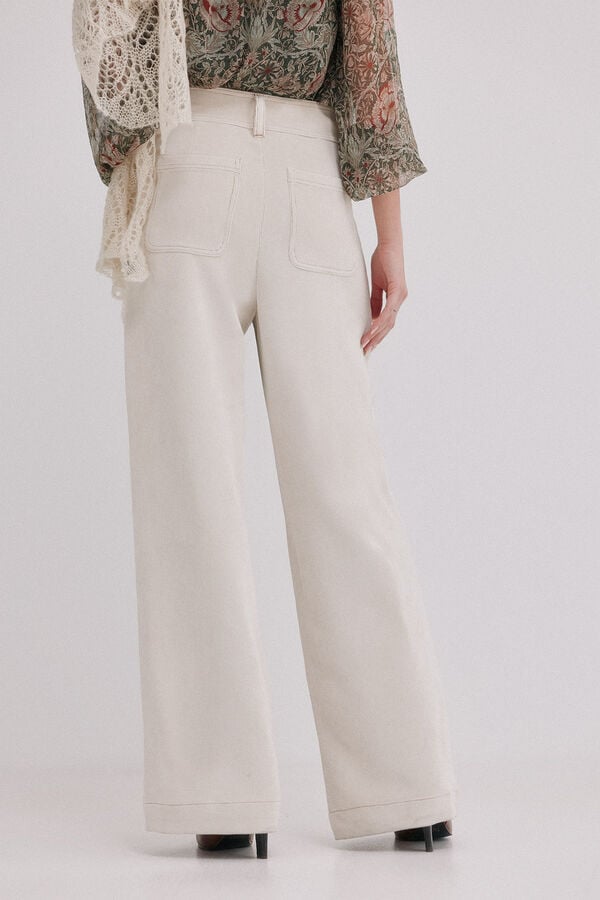 Hoss Intropia Payton. Pantal&oacute;n de pana Marfil