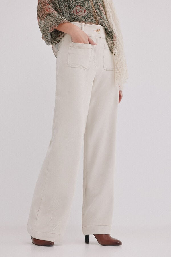 Hoss Intropia Payton. Pantal&oacute;n de pana Marfil