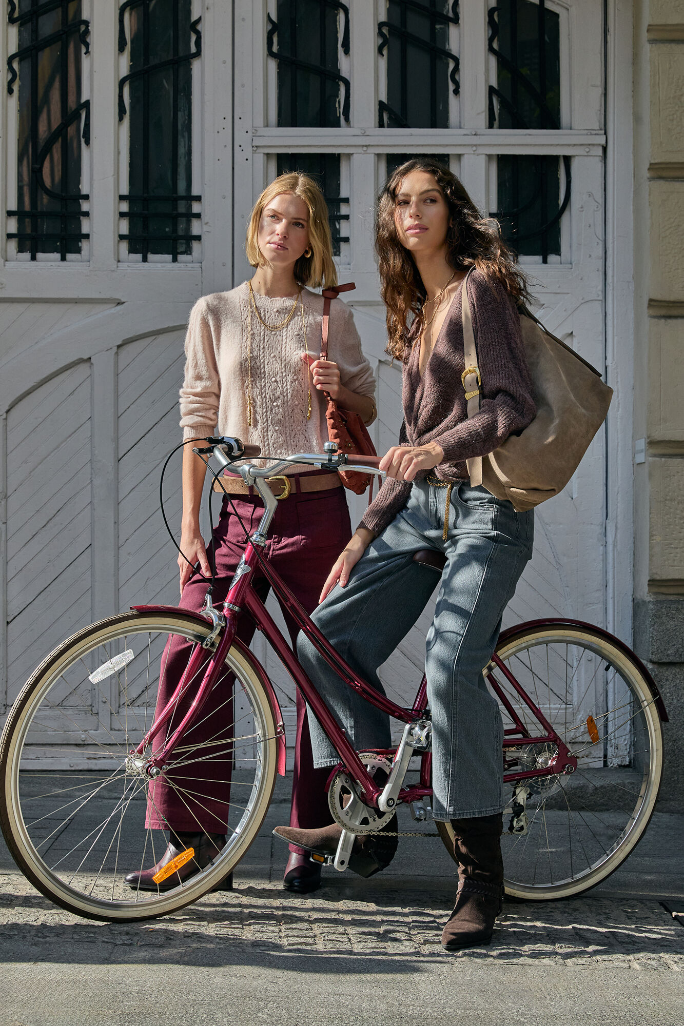 Hoss Intropia Bonnie. Cal&ccedil;a jeans de perna larga