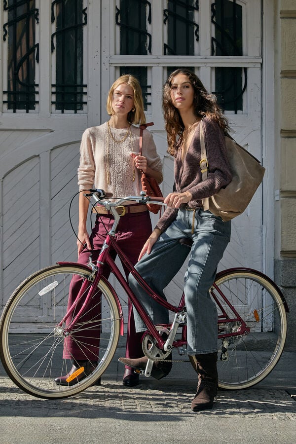 Hoss Intropia Bonnie. Vaqueros wide leg Granate