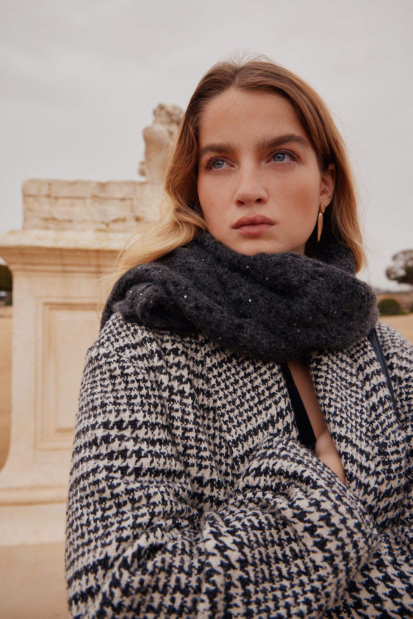 Hoss Intropia Ada. Abrigo largo de cuadros