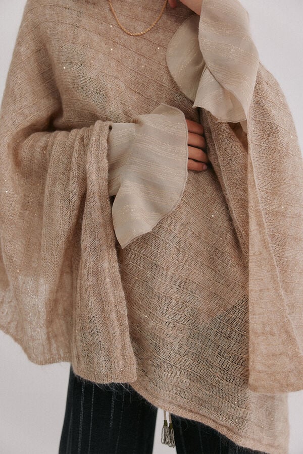 Hoss Intropia N&auml;elle. Capa de malha Beige
