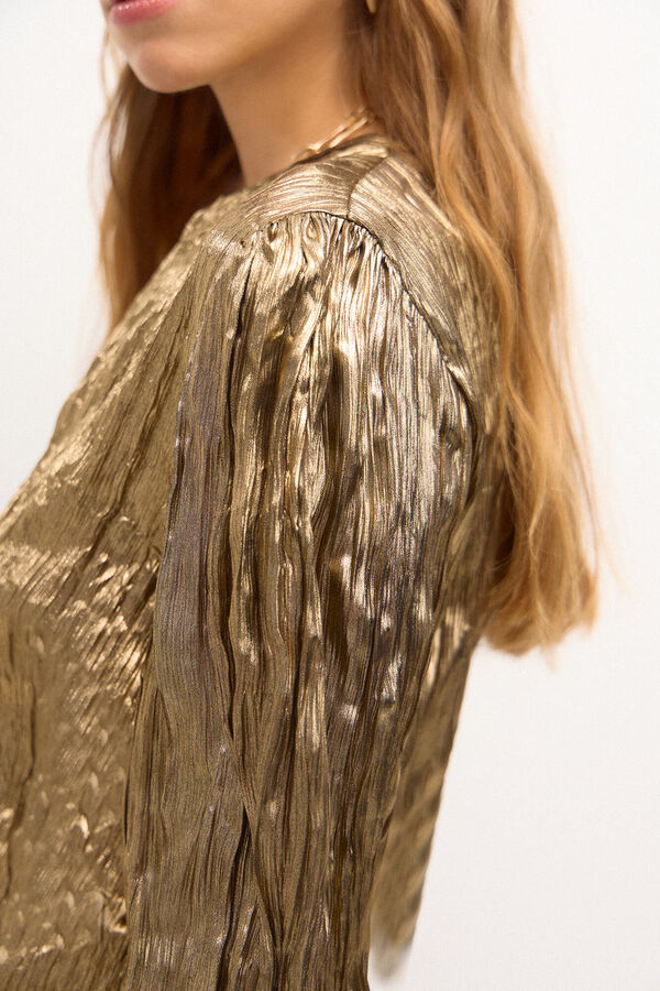 Hoss Intropia Fernanda. Blusa metalizada. Dorado