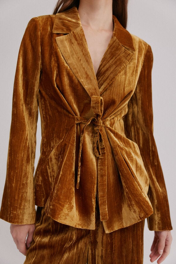 Hoss Intropia Erin. Blazer con lazada Dorado