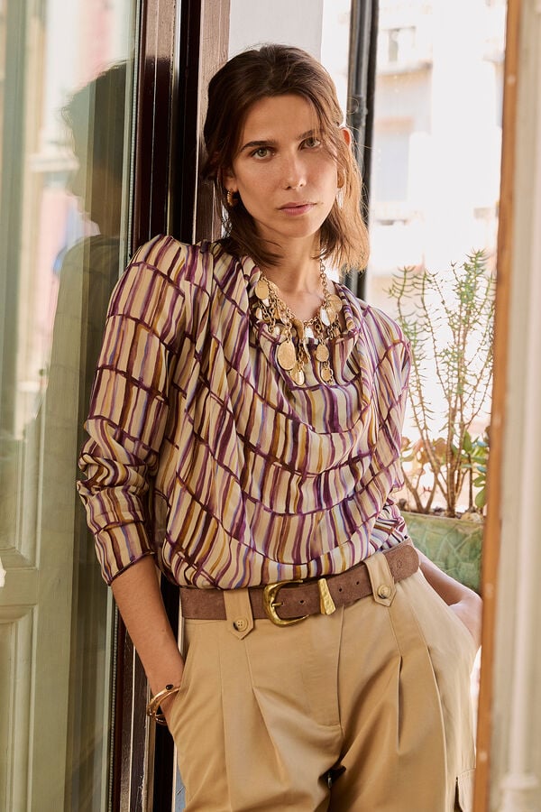 Hoss Intropia Guisselle. Blusa com decote cruzado assim&eacute;trico Multicolorido