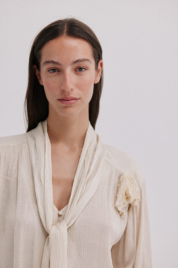 Hoss Intropia Gretel. Blusa com la&ccedil;ada Beige
