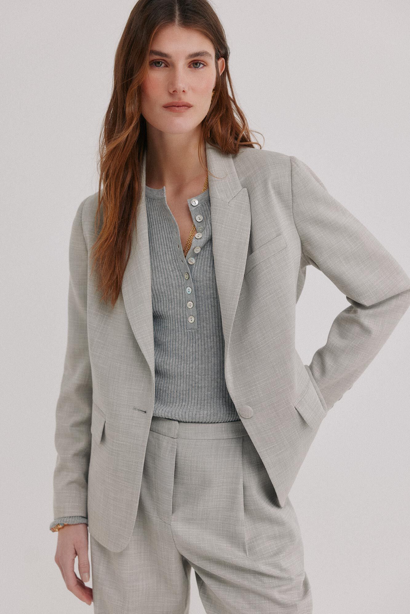 Hoss Intropia Eug&egrave;ne. Blazer cierre cruzado