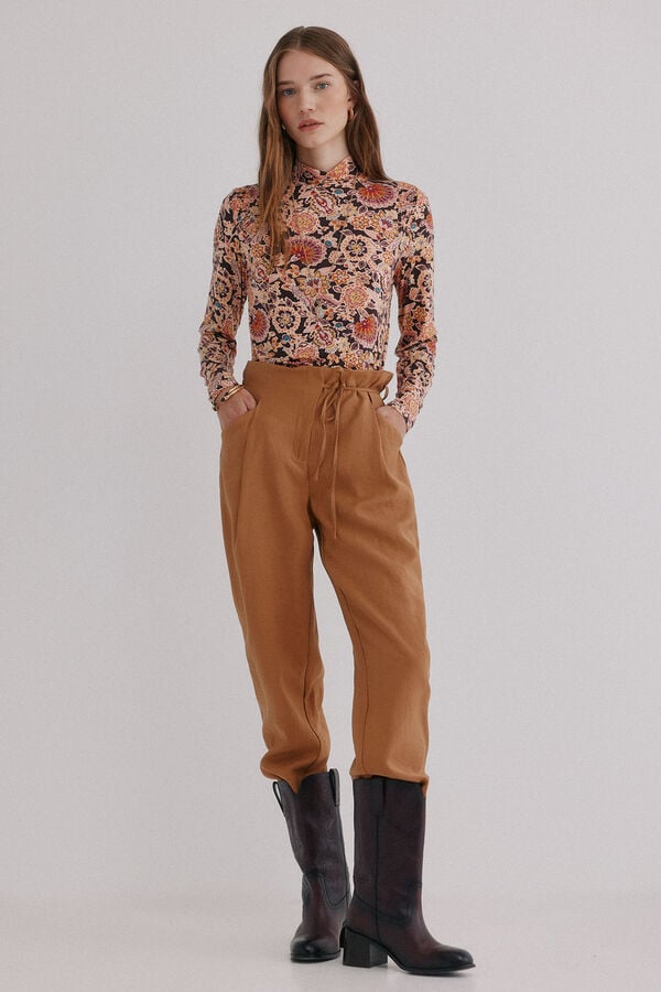 Hoss Intropia Piper. Cal&ccedil;a de la&ccedil;ada Beige