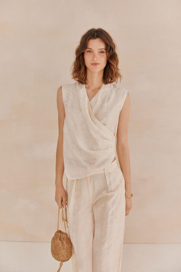 Hoss Intropia Ginebra. Blusa drapeada Marfil