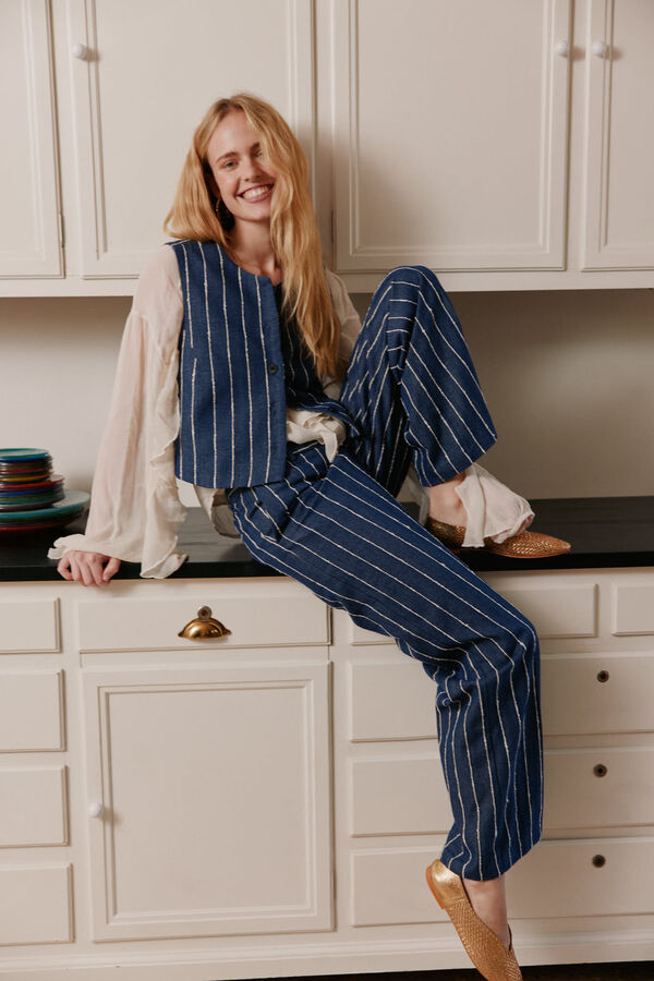 Hoss Intropia Elisa. Chaleco rayas. Azul marino