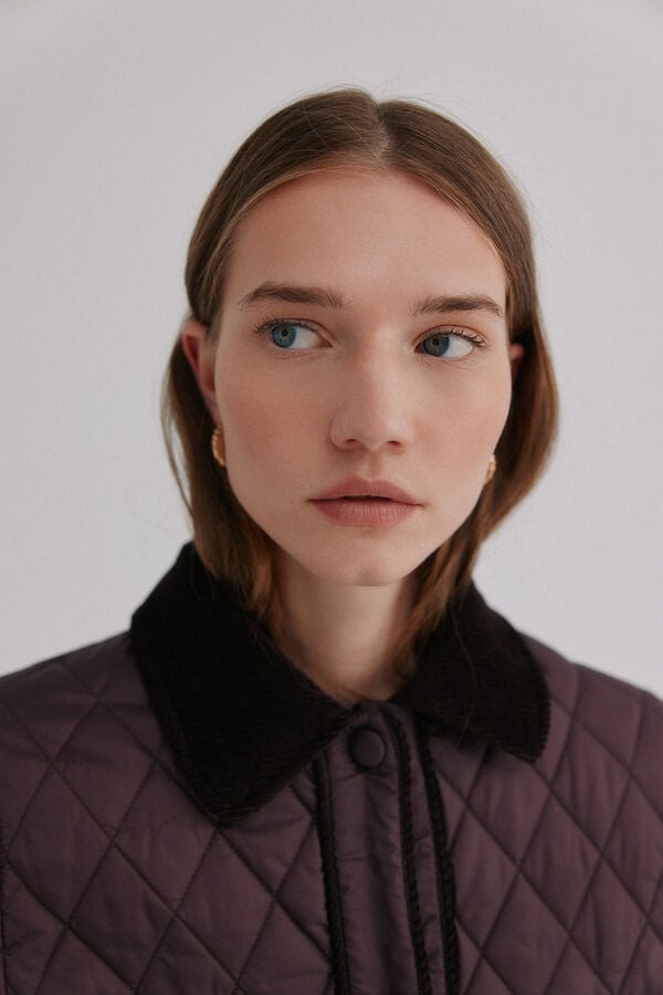 Hoss Intropia Danna. Capa acolchada Granate