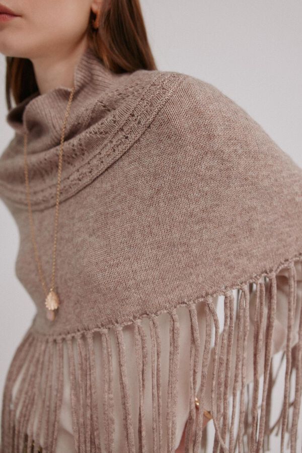 Hoss Intropia Marta. Capa flecos de tricot Beige