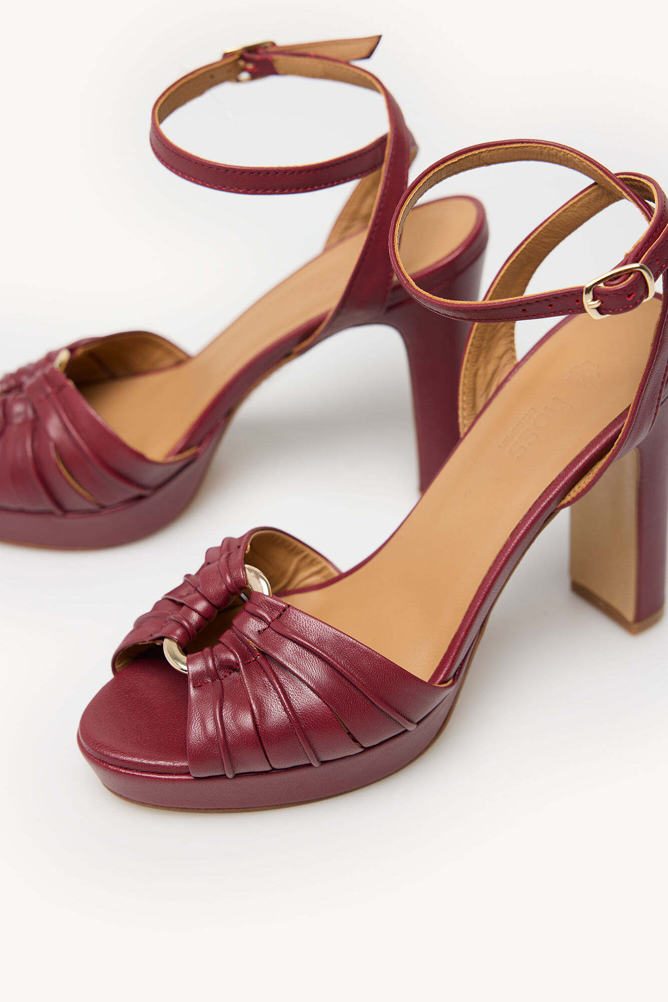 Hoss Intropia Marcela. Sandalia tac&oacute;n piel