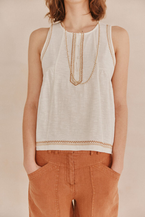 Hoss Intropia Magda. Camiseta bordada Blanco