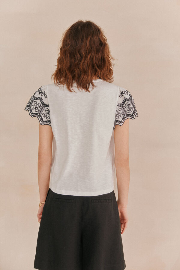 Hoss Intropia Monique. T-shirt bordada Ecru