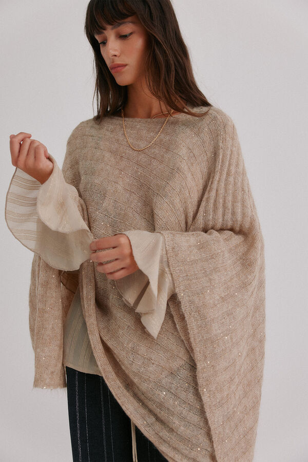 Hoss Intropia N&auml;elle. Capa de malha Beige