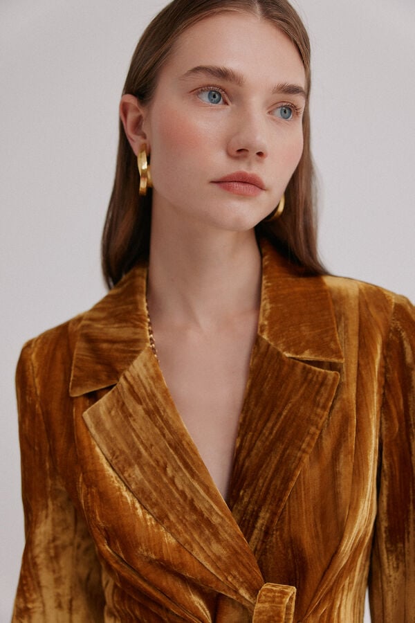 Hoss Intropia Erin. Blazer con lazada Dorado