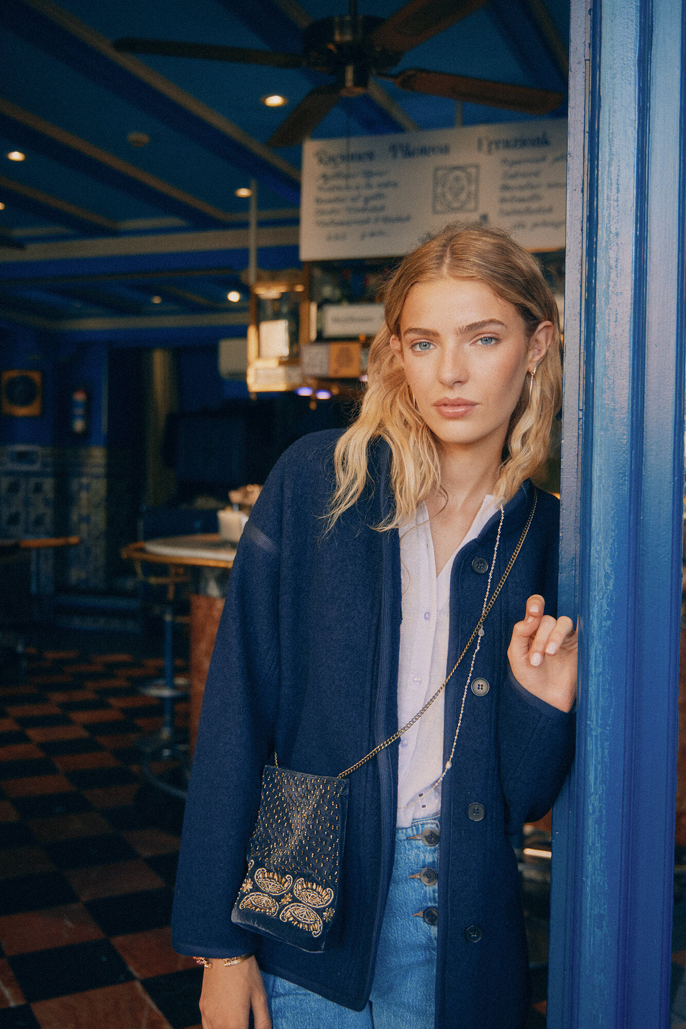 Hoss Intropia Neila. Bolso terciopelo abalorios