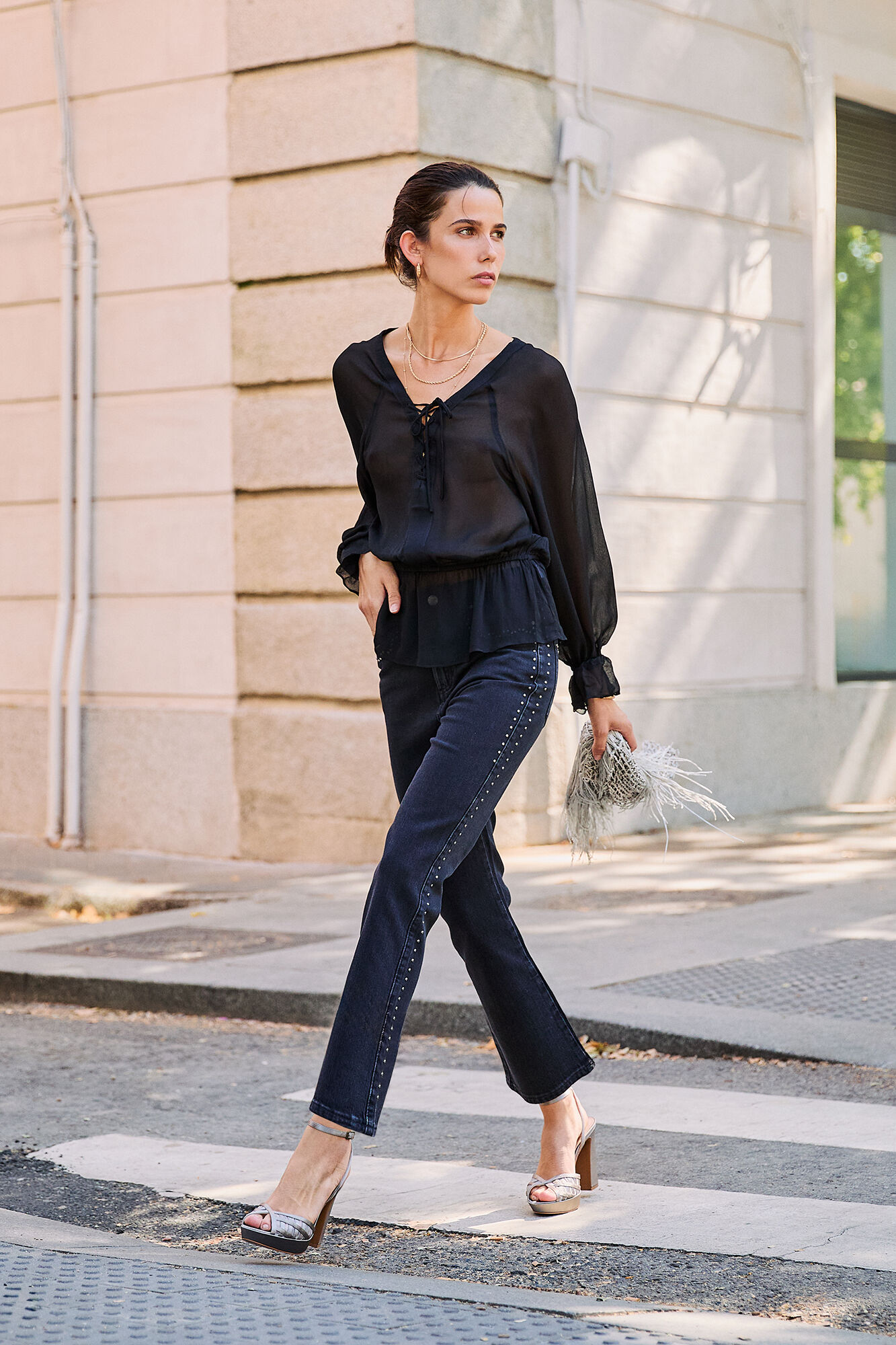 Hoss Intropia Clem&ecirc;ncia. Blusa com fecho cruzado