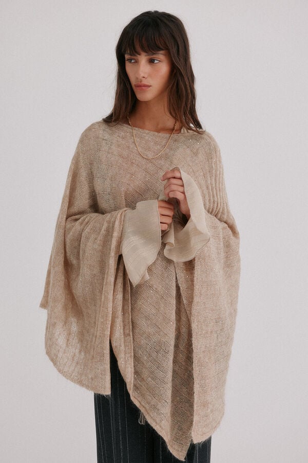 Hoss Intropia N&auml;elle. Capa de malha Beige
