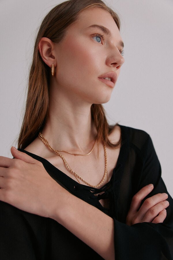 Hoss Intropia Clem&ecirc;ncia. Blusa com fecho cruzado Preto