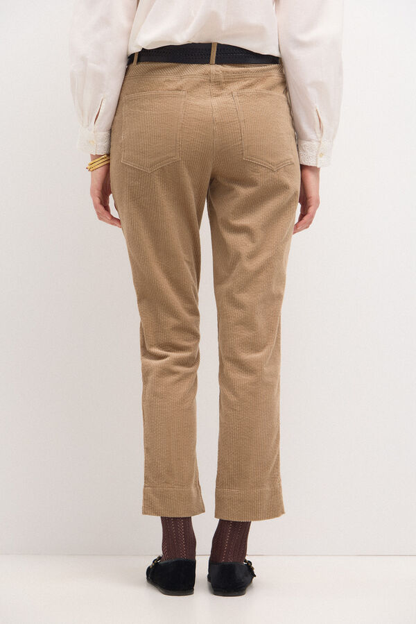 Hoss Intropia Padme. Pantal&oacute;n recto de pana Marfil