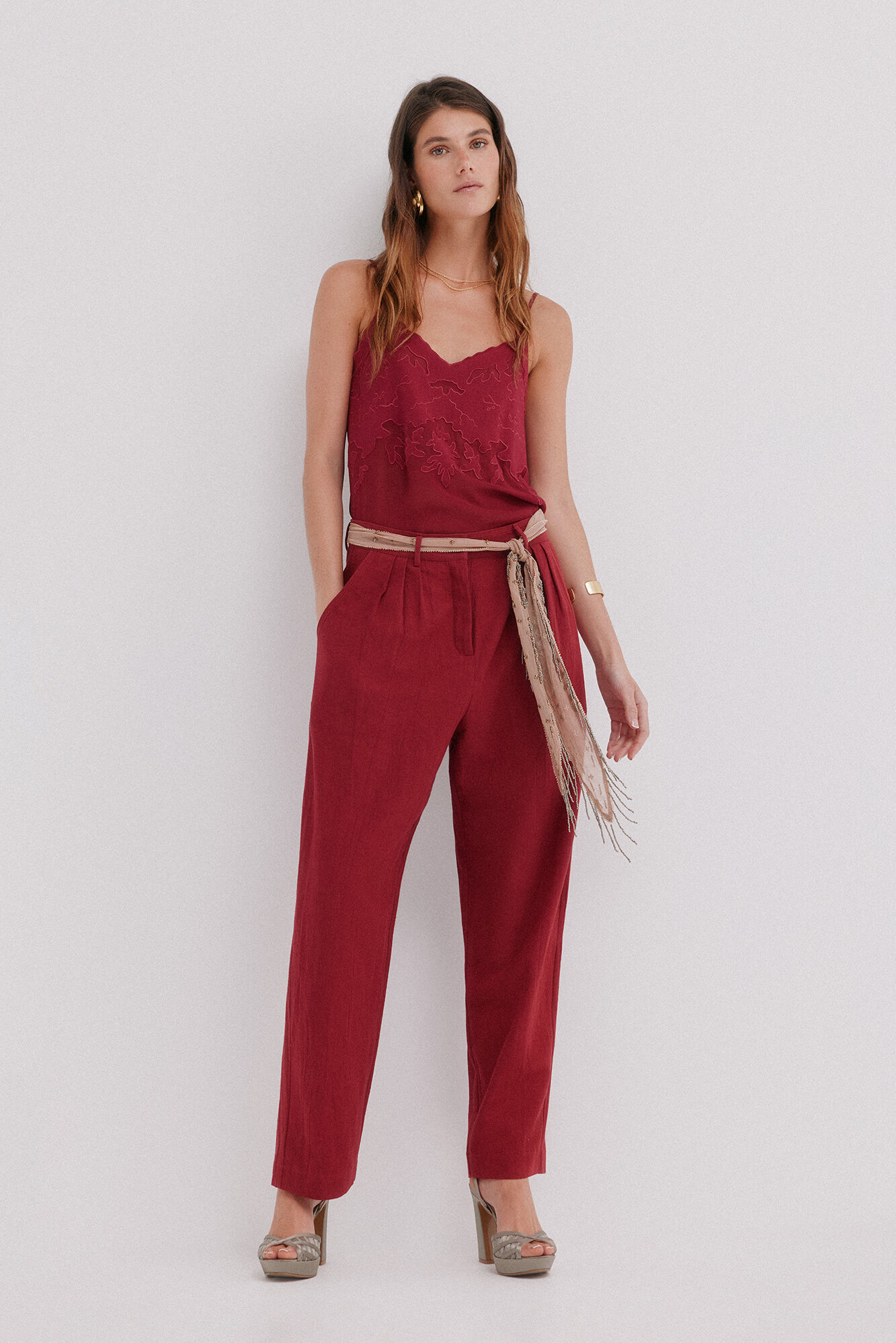 Hoss Intropia Philippa. Pantalones con pliegues