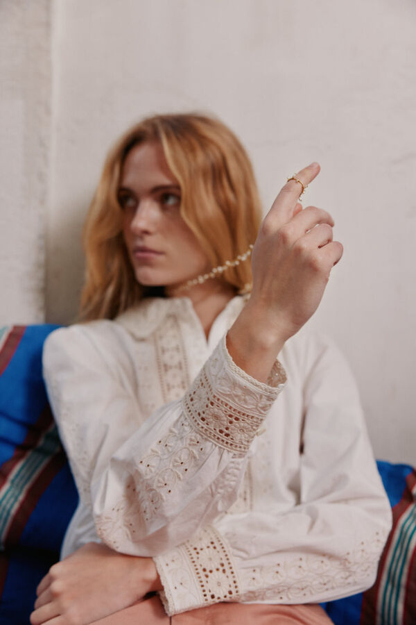 Hoss Intropia Candelaria. Camisa bordada. Beige