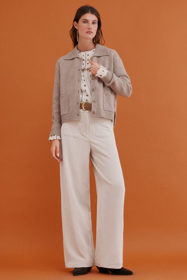 Hoss Intropia Itziar. Casaco de malha com bolsos Beige
