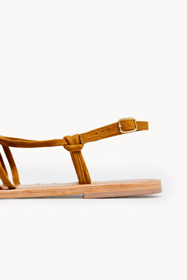 Hoss Intropia Medina. Cangrejeras planas de piel Beige