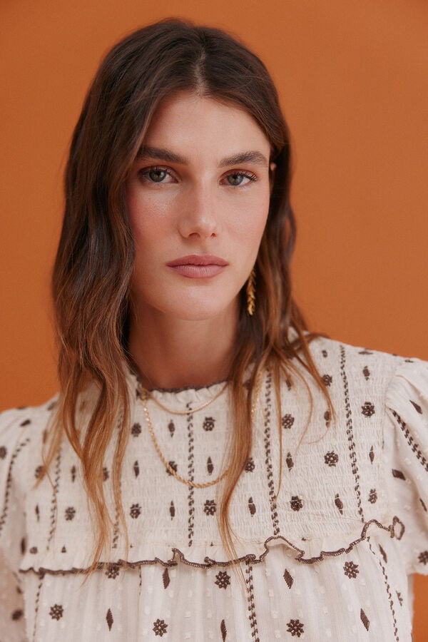 Hoss Intropia Catalina. Blusa com cintado = entallado Branco