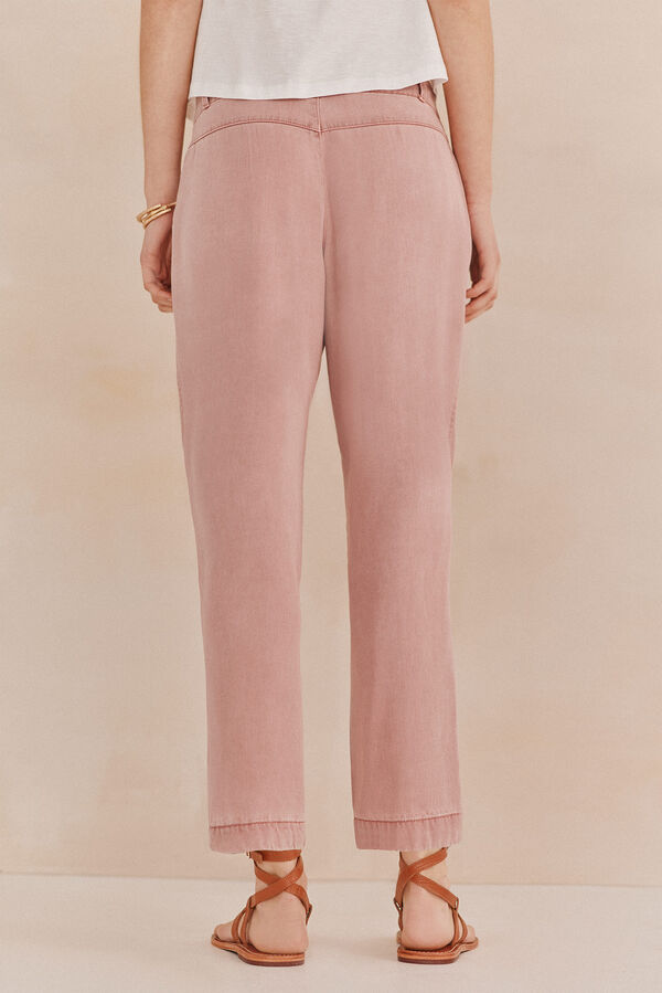 Hoss Intropia Priscila. Cal&ccedil;as retas Subiu