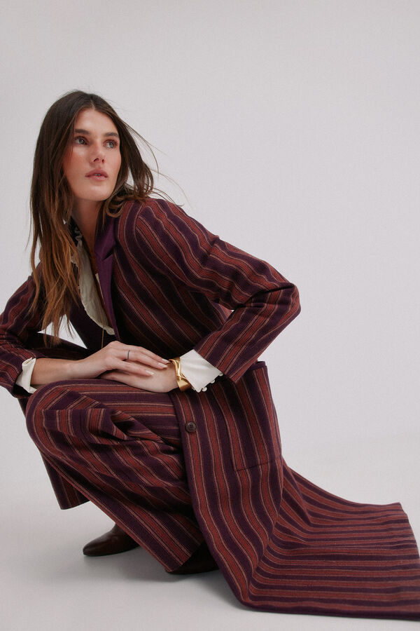 Hoss Intropia Francesca. Sobrecasaca riscas Granada