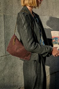 Hoss Intropia Nahia. Bolsa de contas