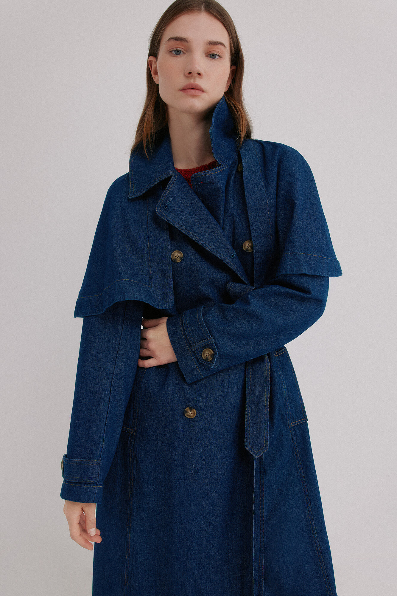 Hoss Intropia Darelle. Gabardina denim