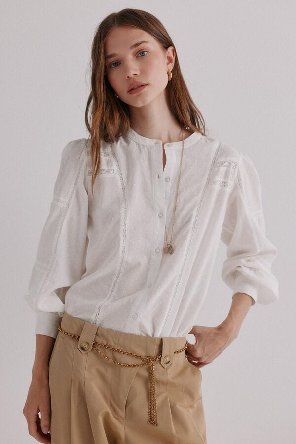 Hoss Intropia Genevi&egrave;ve. Blusa rom&acirc;ntica Ecru