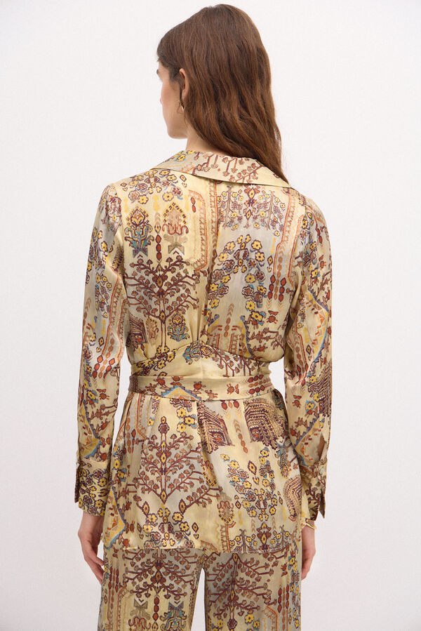 Hoss Intropia Renata. Camisa cruzada. Beige