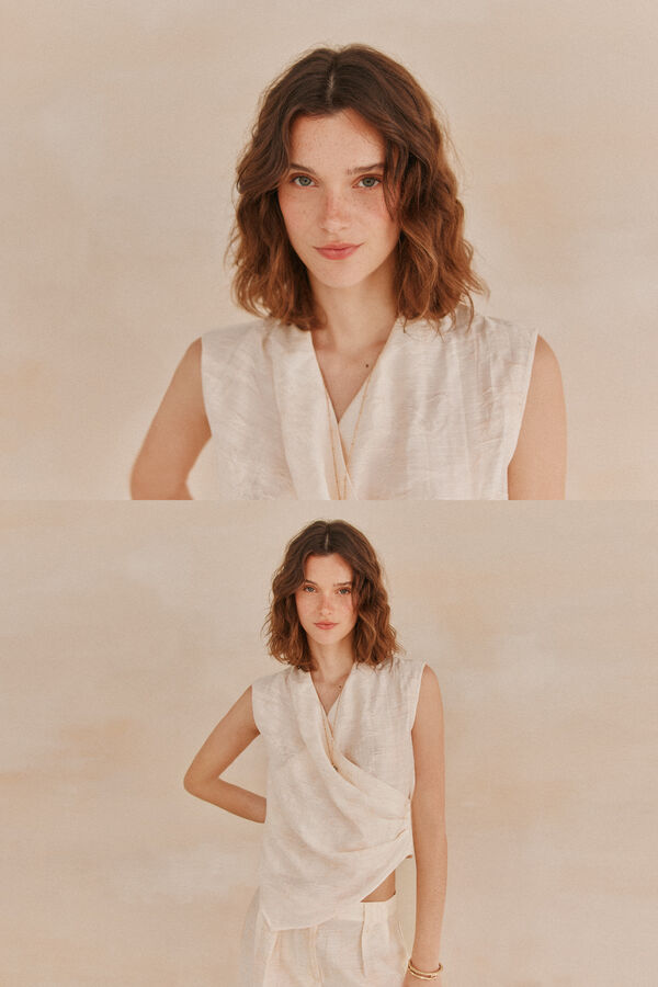 Hoss Intropia Ginebra. Blusa drapeada Marfil