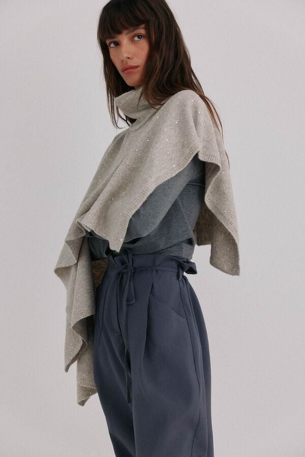 Hoss Intropia Nerea. Capa com lurex Cinzento