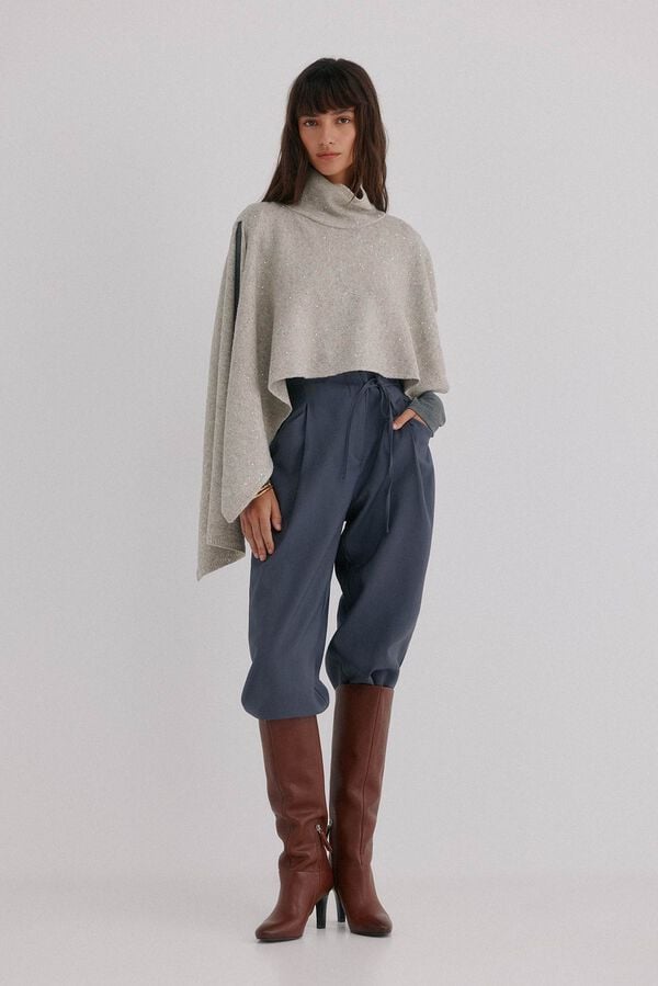 Hoss Intropia Nerea. Capa com lurex Cinzento