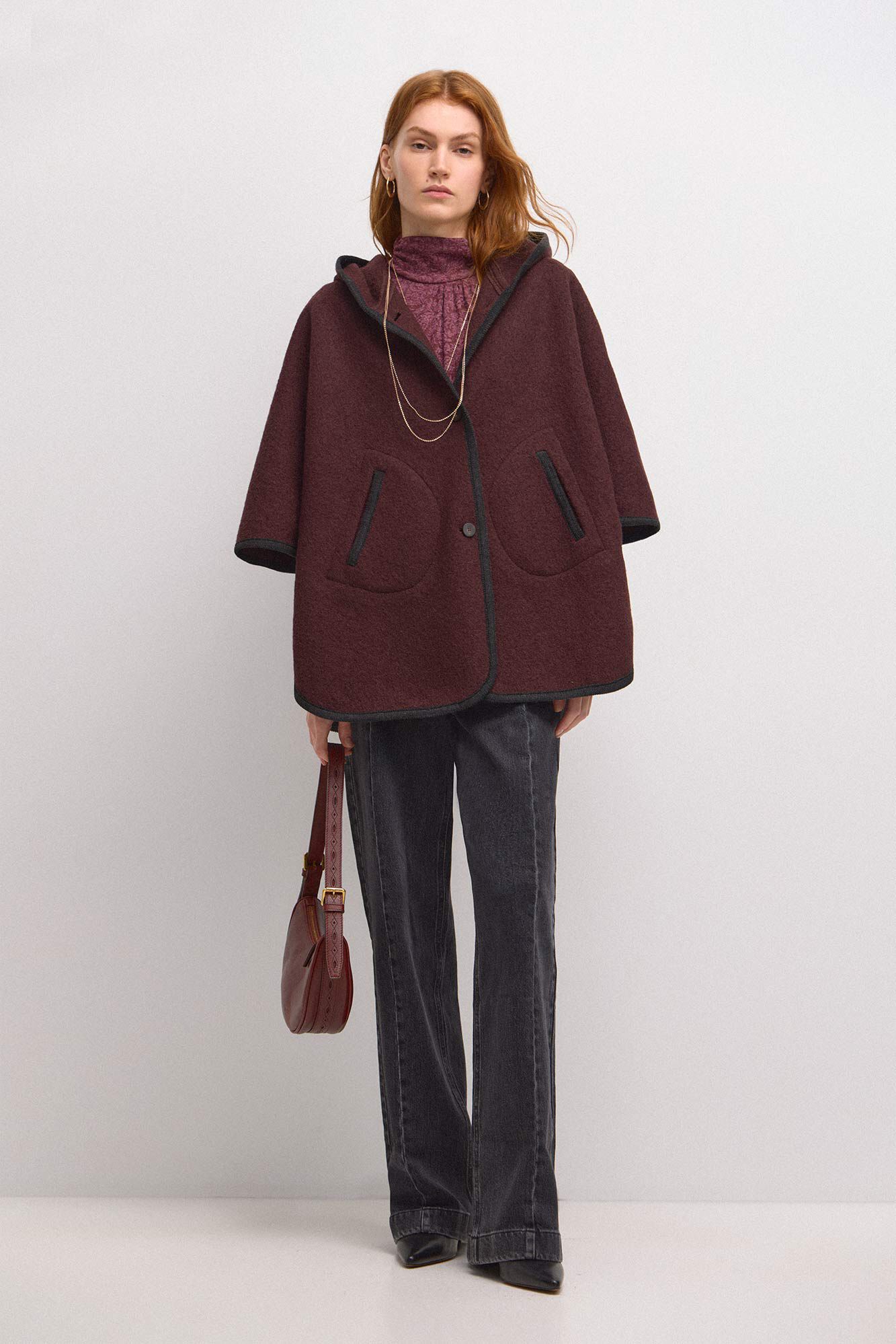 Hoss Intropia Aina. Capa de lana