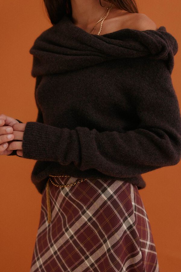 Hoss Intropia Idalia. Jersey con escote asim&eacute;trico Marron oscuro