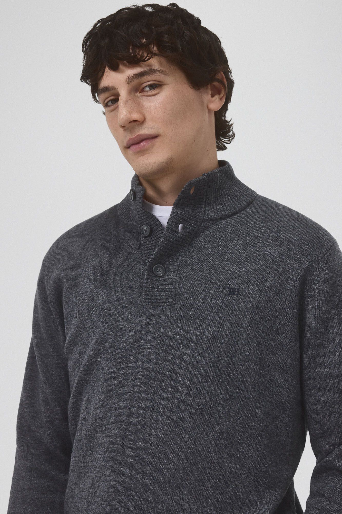 Pedro del Hierro Jersey lana cashmere cuello alto botones