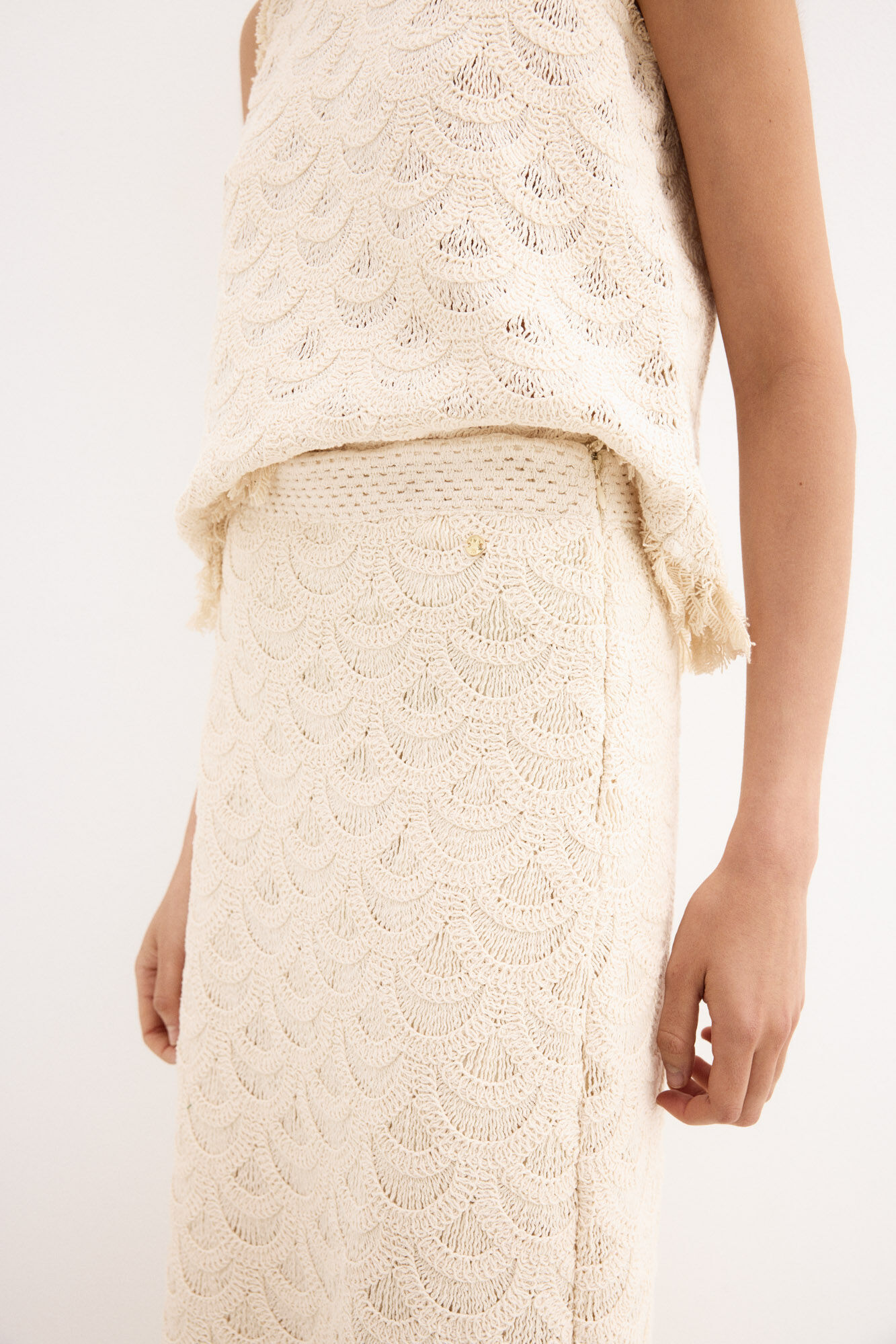 Pedro del Hierro Saia reta midi em crochet