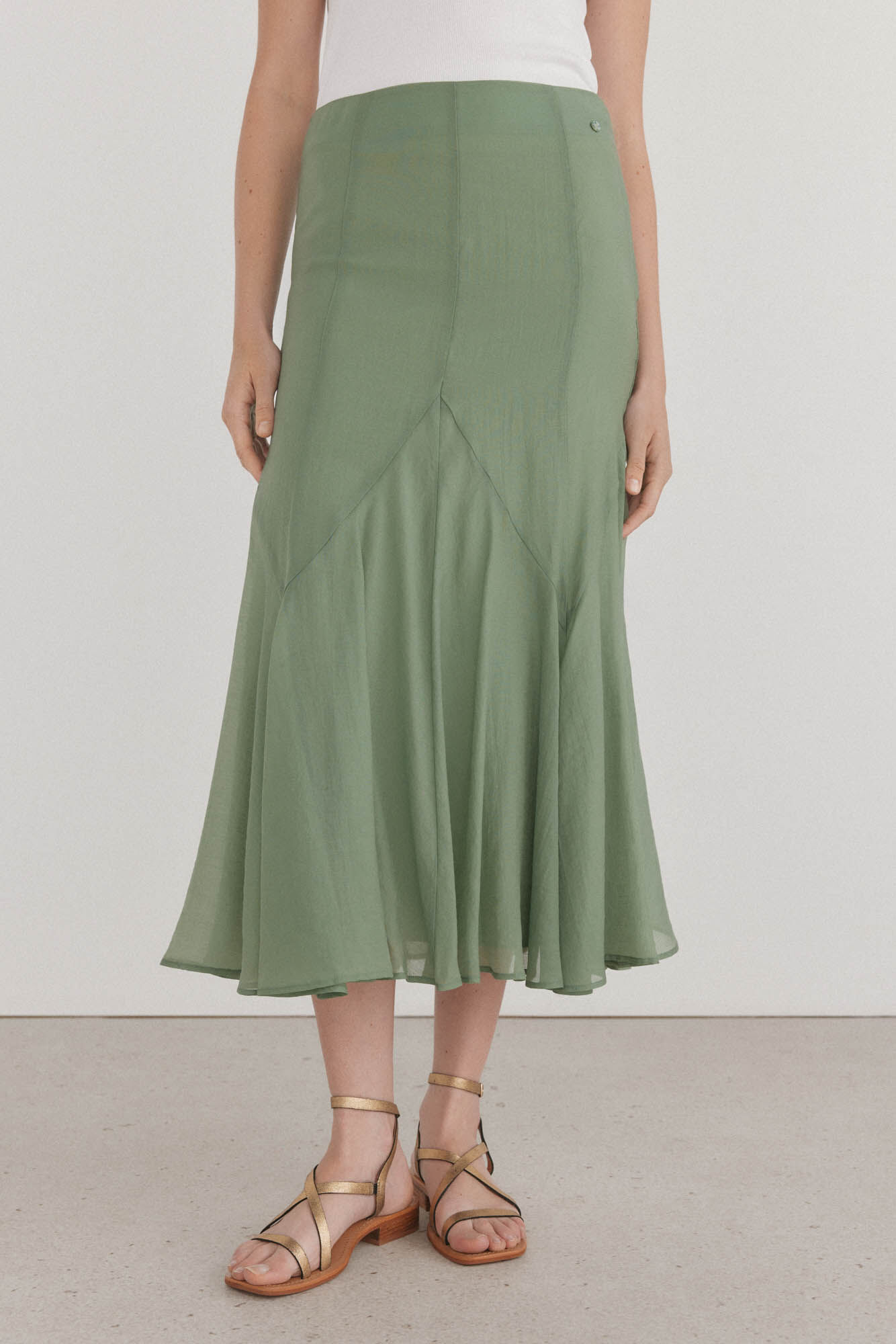 Pedro del Hierro Saia longa evas&ecirc;