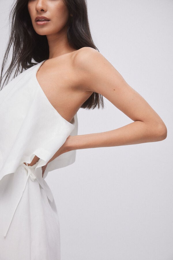 Pedro del Hierro Vestido asimetrico abertura lateral. Crudo