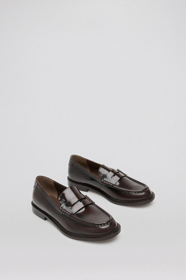 Pedro del Hierro Mocas&iacute;n antifaz Marr&oacute;n